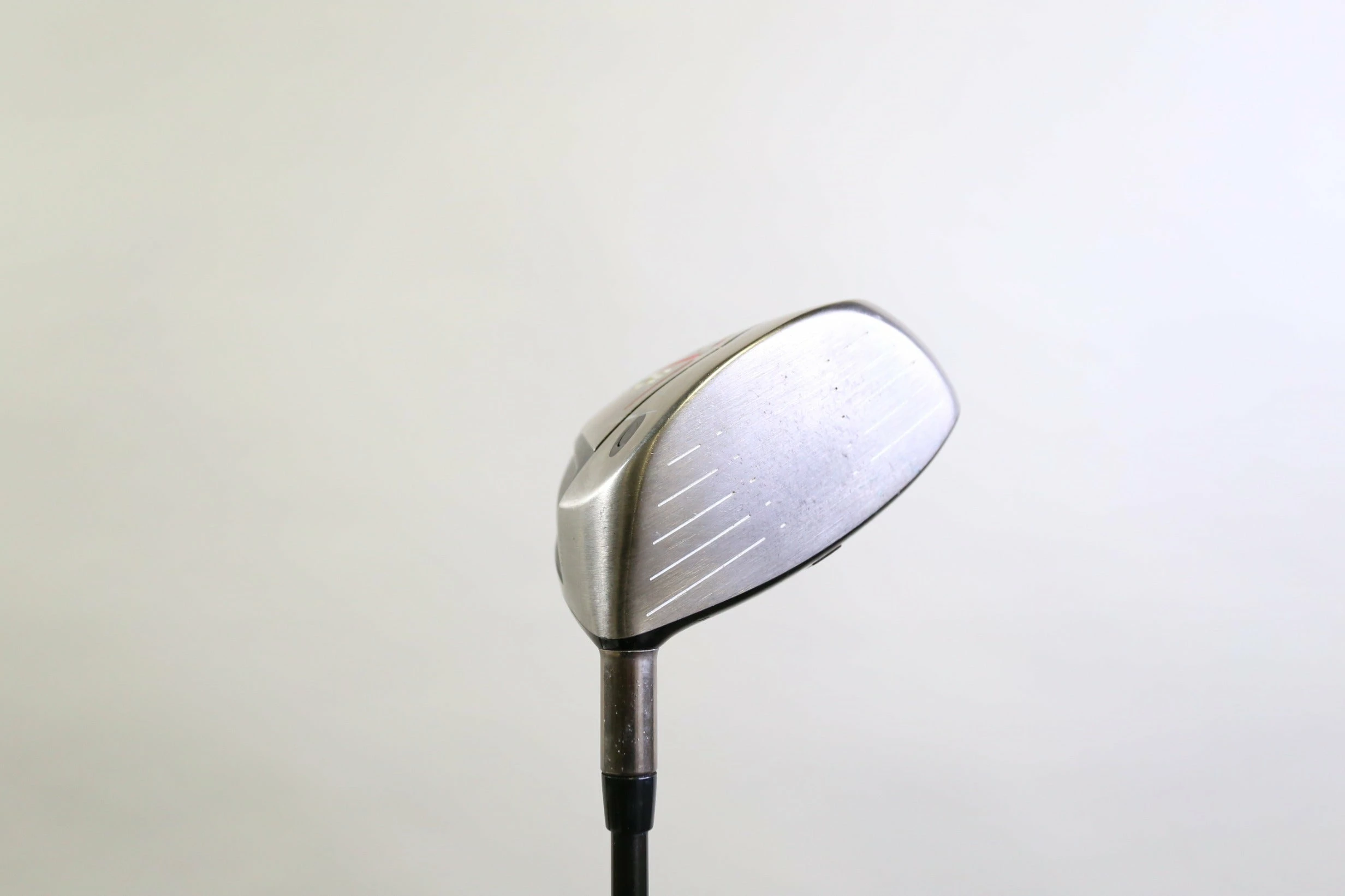 Titleist 907 D2 Driver - Right-Handed - 7.5 Degrees - Stiff Flex 4 Titleist 907 D2 Driver - Right-Handed - 7.5 Degrees - Stiff Flex - Image 2