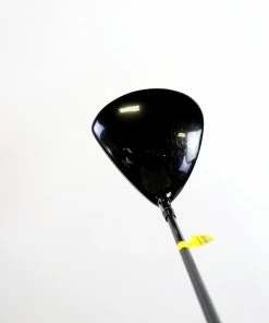 Titleist 907 D1 Driver - Right-Handed - 10.5 Degrees - Regular Flex -Outlet TaylorMade Drivers Store 485ef1c4 0460 5262 90b5 b07ce1f6b0a4