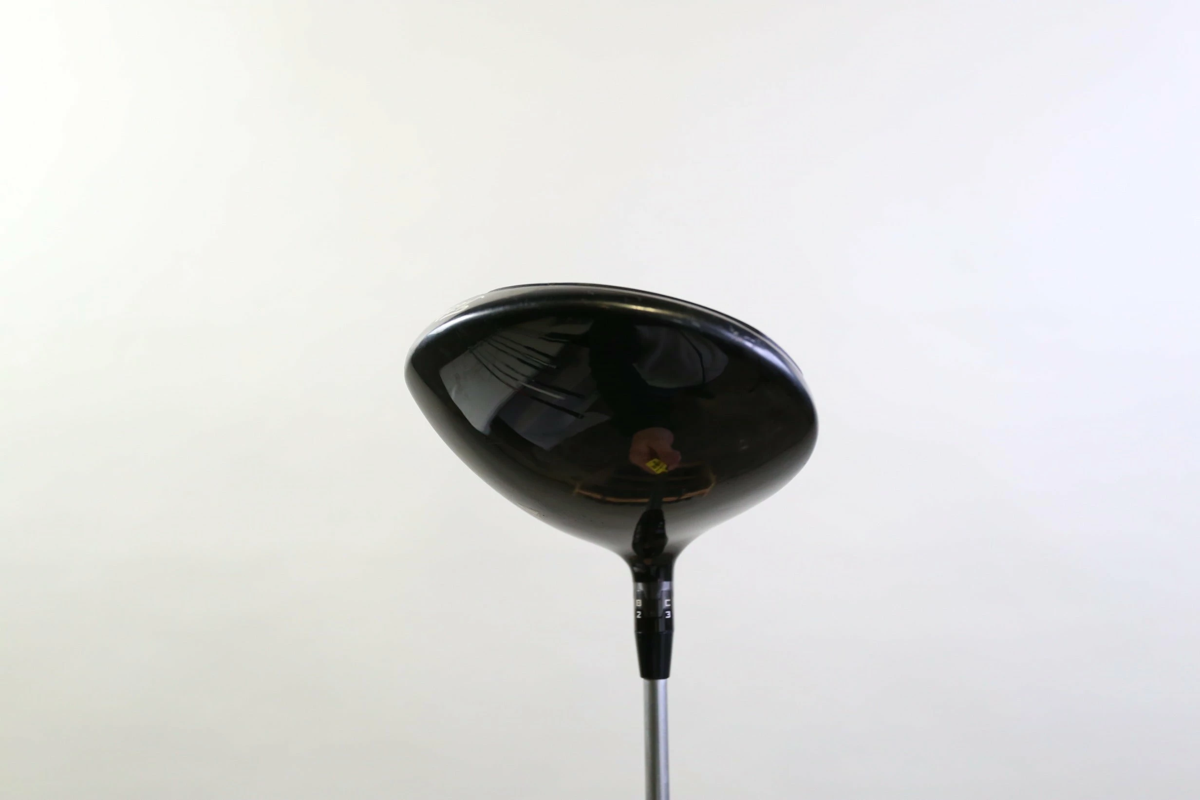 Titleist 915D2 Driver - Right-Handed - 9.5 Degrees - Stiff Flex 6 Titleist 915D2 Driver - Right-Handed - 9.5 Degrees - Stiff Flex - Image 4