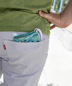 Sunday Afternoons UVShield Cool SPF 50+ Face Mask 18 Sunday Afternoons UVShield Cool SPF 50+ Face Mask -Outlet TaylorMade Drivers Store FaceMask 2