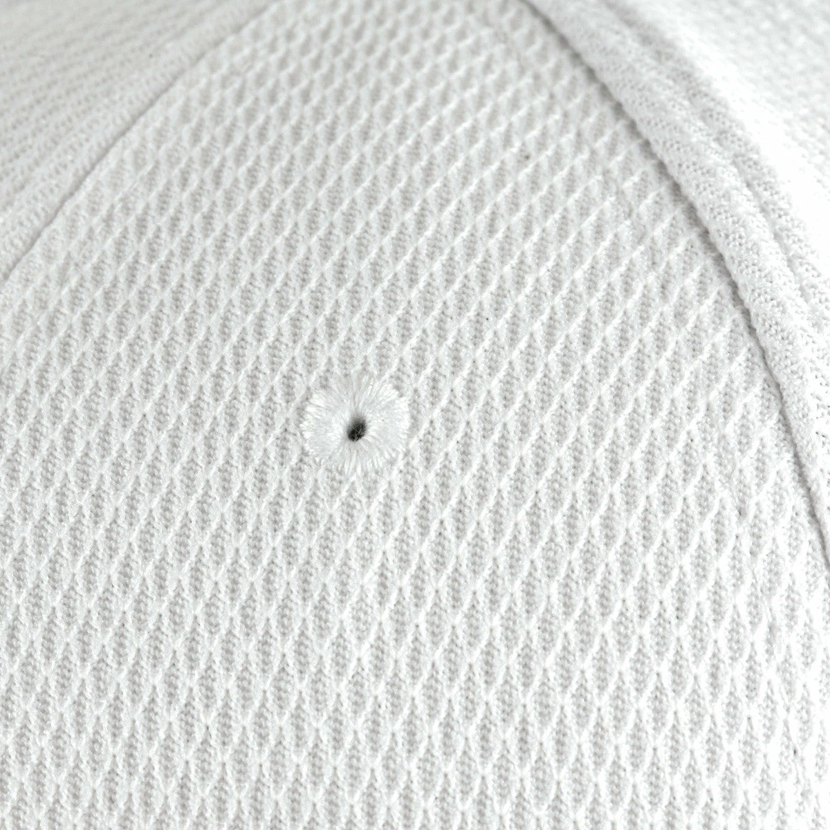 Hireko Titleist Golf Tour Elite Fitted Hat - White/Navy 6 Hireko Titleist Golf Tour Elite Fitted Hat - White/Navy - Image 4