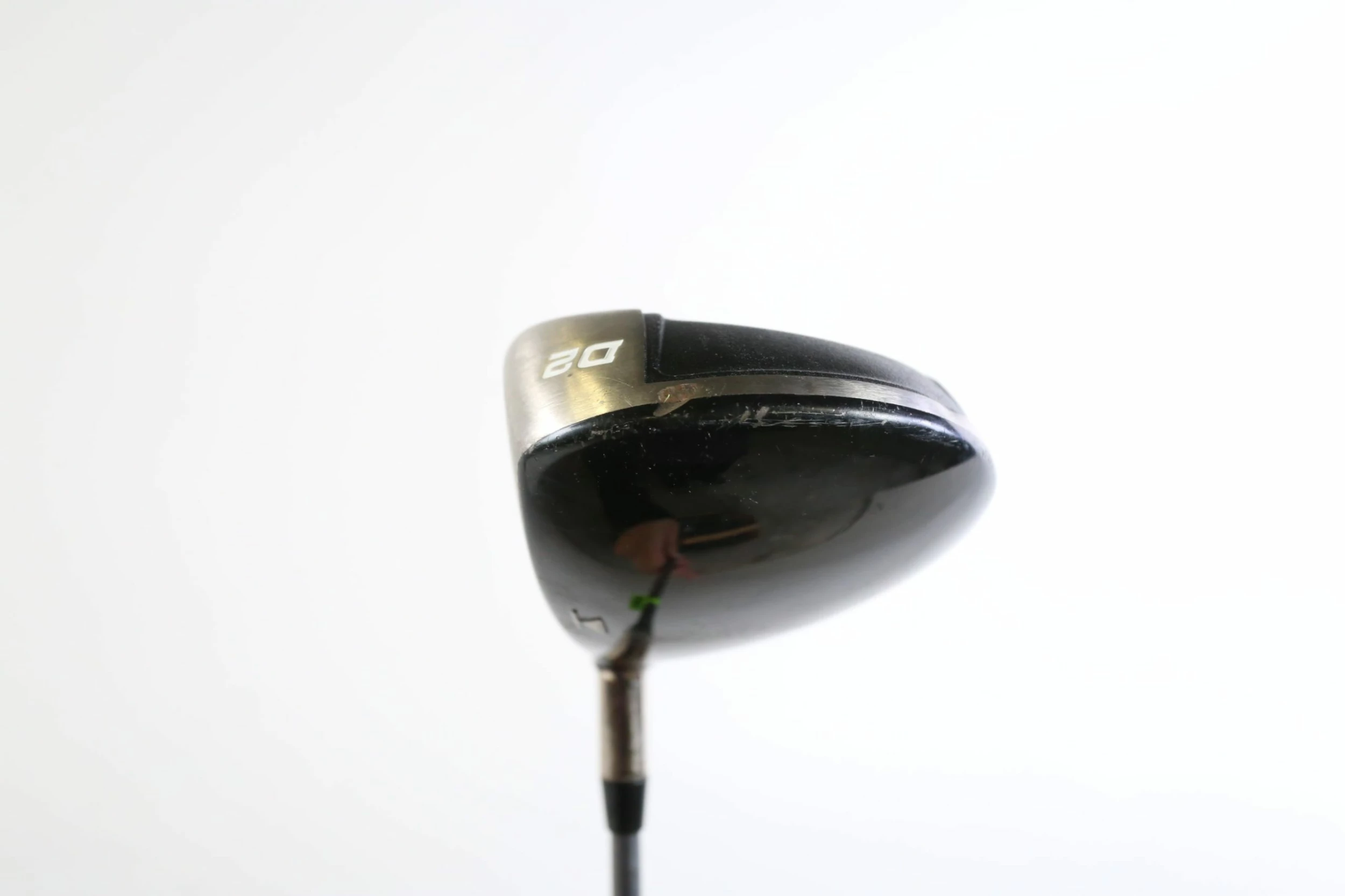 Titleist 907 D2 Driver - Right-Handed - 9.5 Degrees - Regular Flex 5 Titleist 907 D2 Driver - Right-Handed - 9.5 Degrees - Regular Flex - Image 3