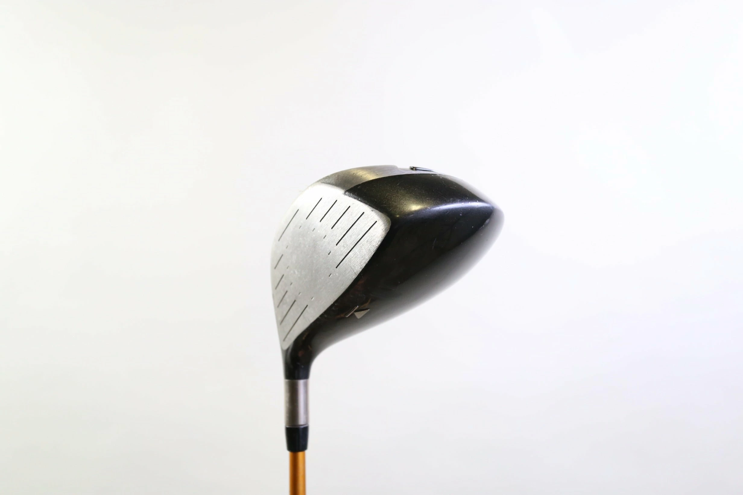 Titleist 905T Driver - Right-Handed - 10.5 Degrees - Regular Flex 7 Titleist 905T Driver - Right-Handed - 10.5 Degrees - Regular Flex - Image 5